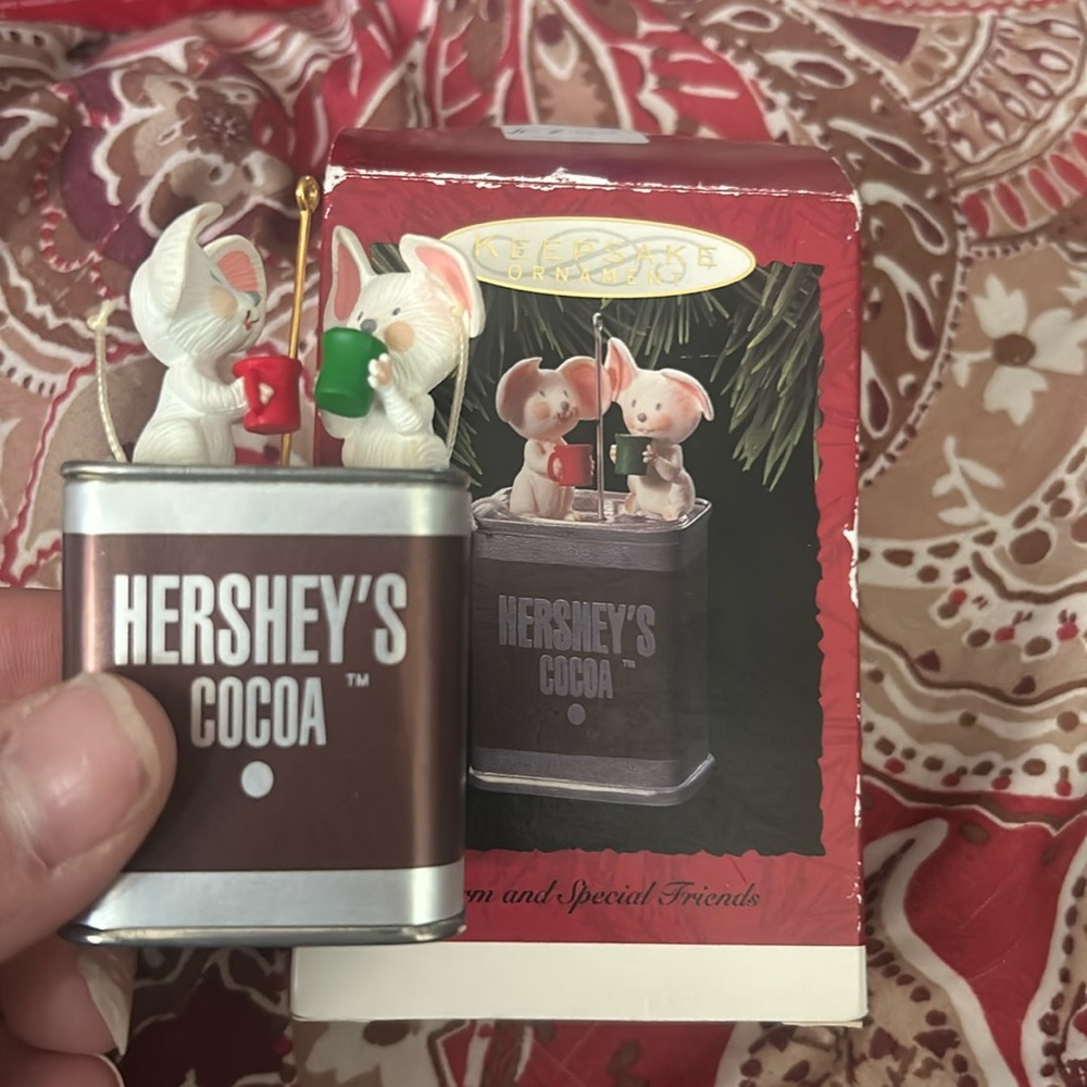 Nib hallmark warm and special friends ornament